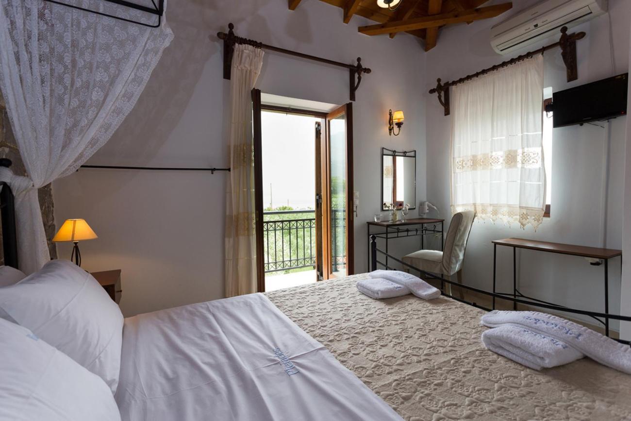 Pleiades Seaside Residences In Mani อายิโอสนิโกลาโอส ห้อง รูปภาพ